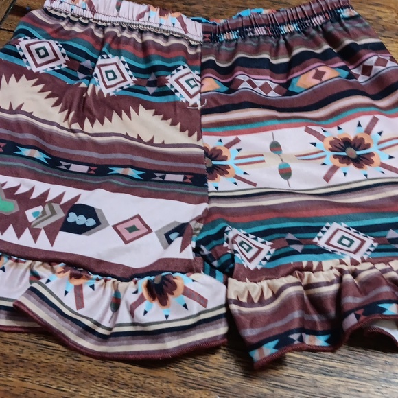 Girls 2 PC short set - Picture 2 of 4